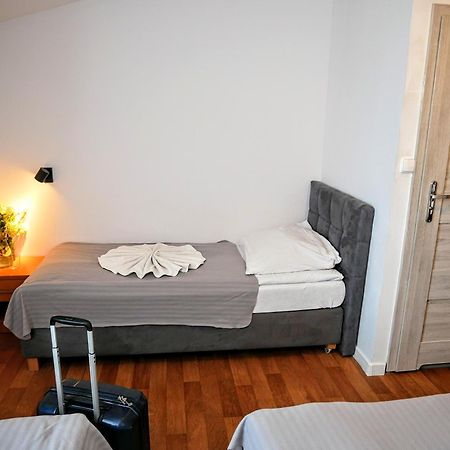 Hostel Evotel Зелонка Экстерьер фото