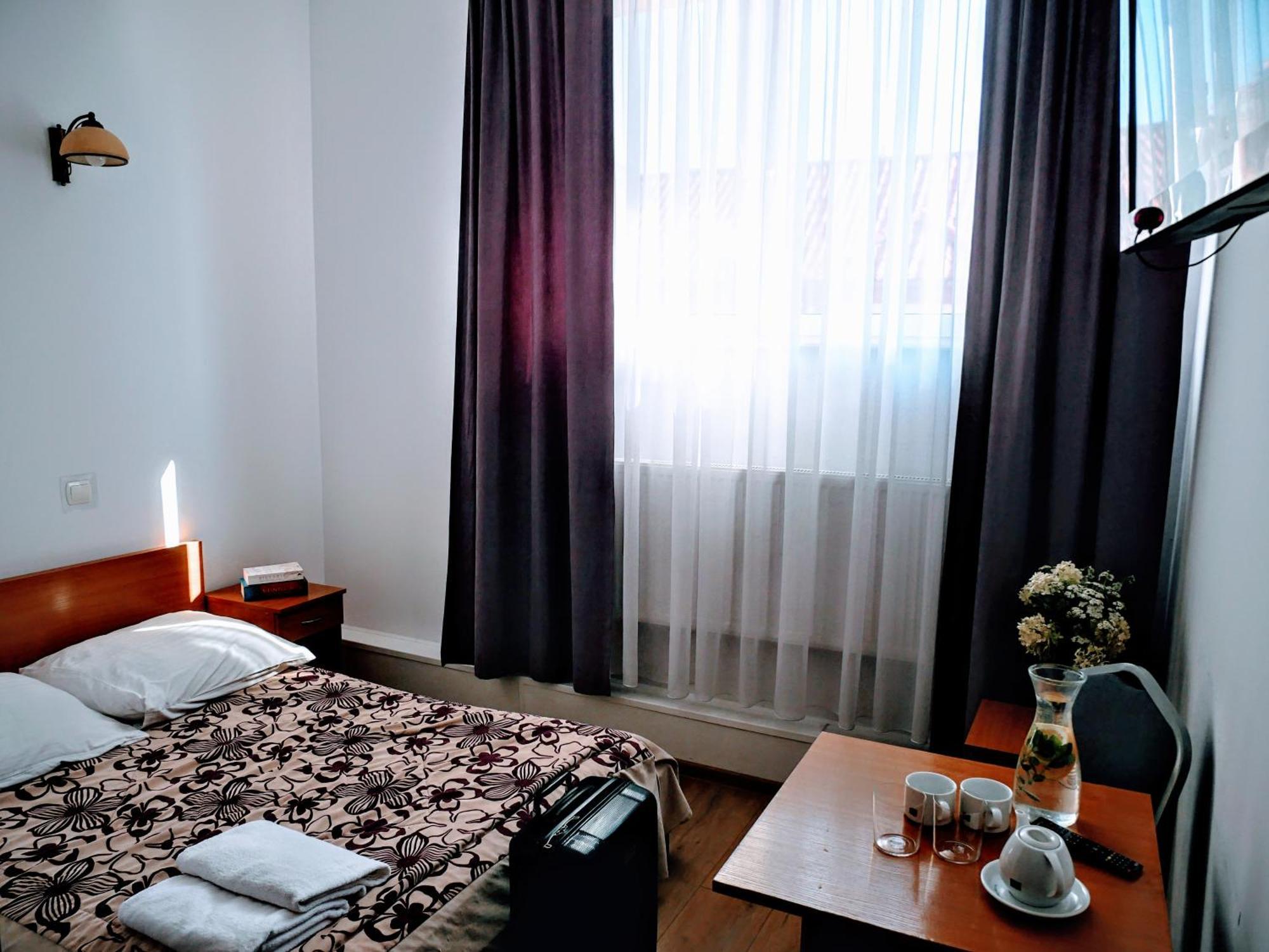 Hostel Evotel Зелонка Экстерьер фото