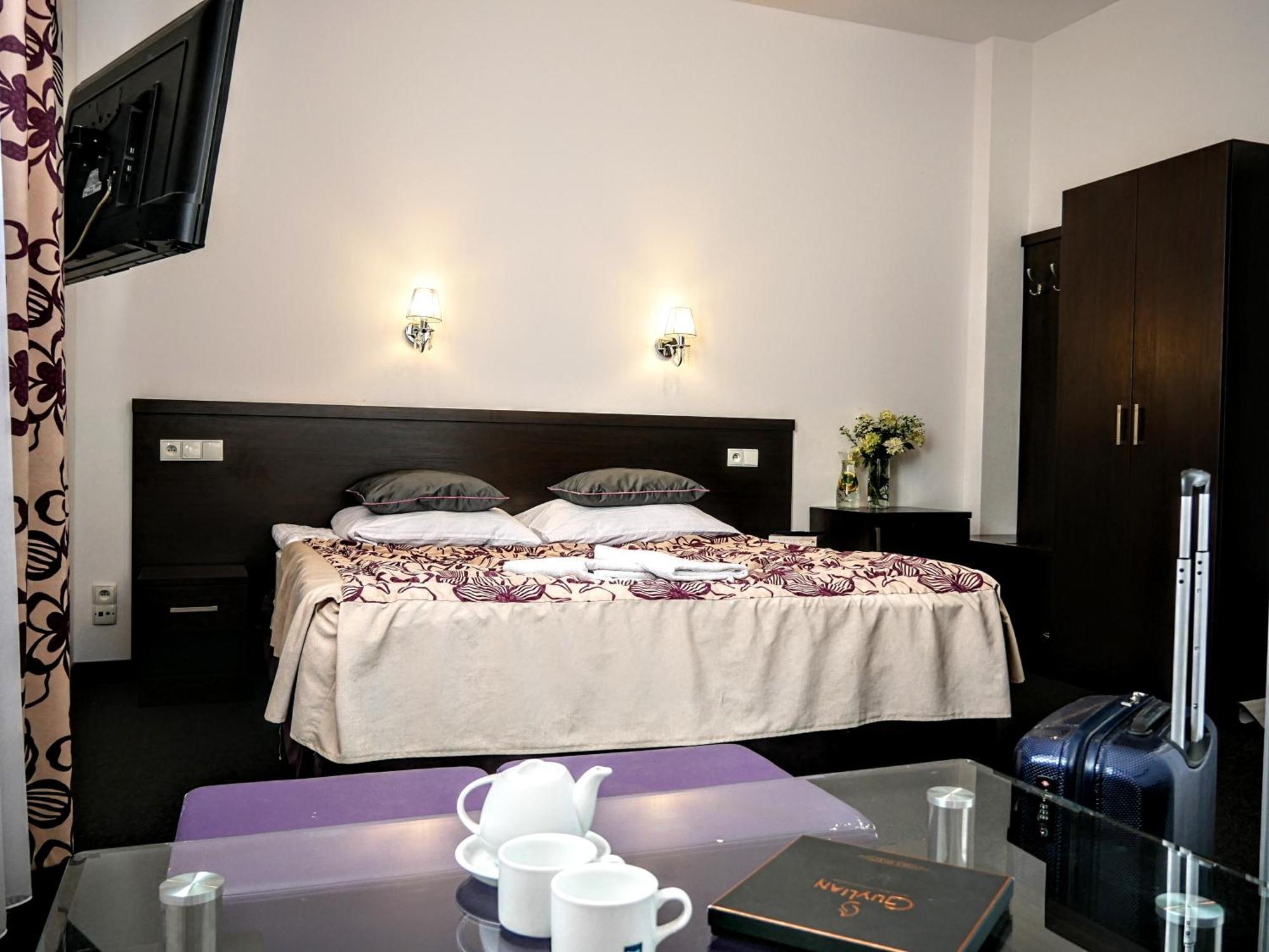 Hostel Evotel Зелонка Экстерьер фото