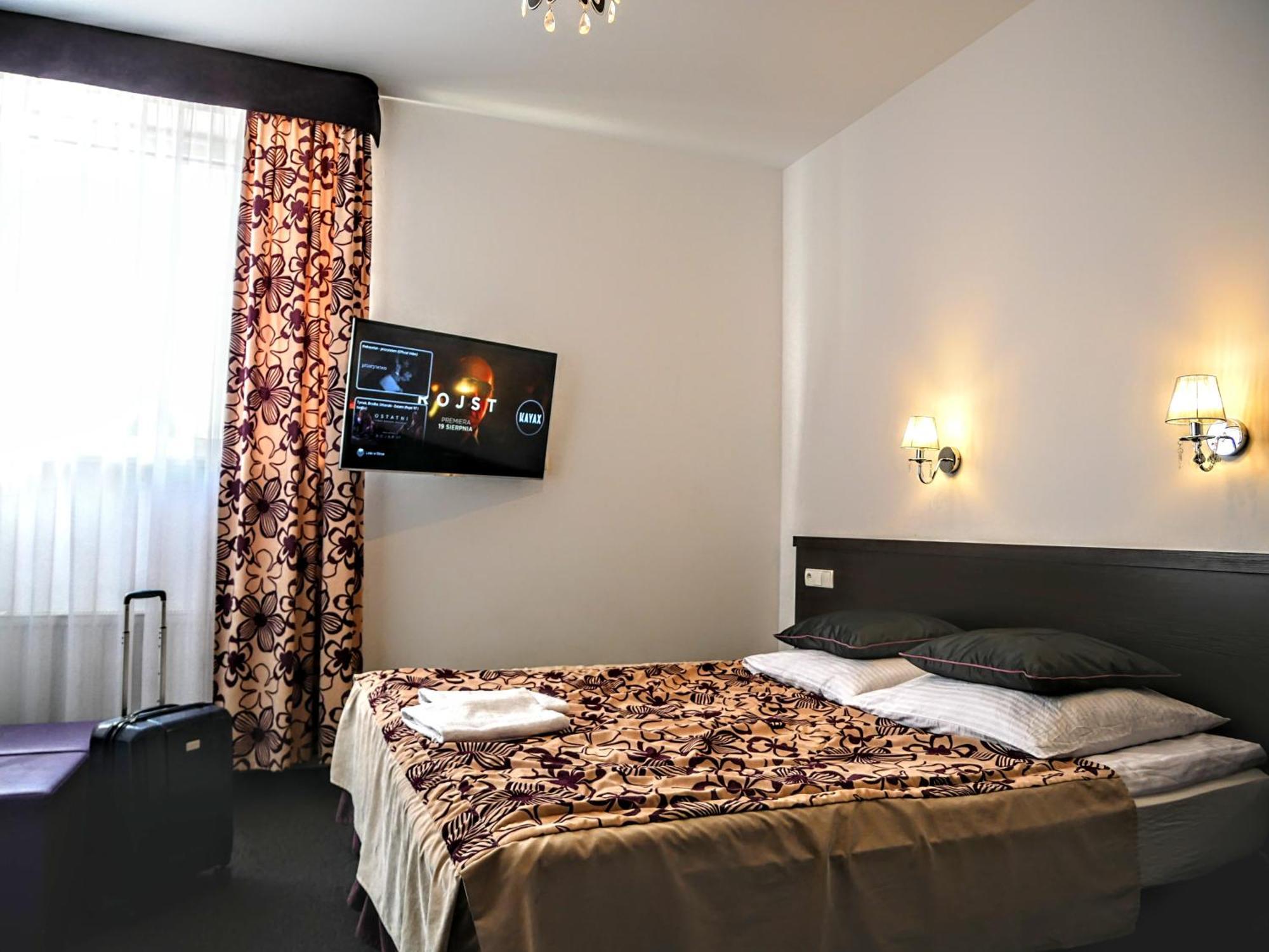 Hostel Evotel Зелонка Экстерьер фото