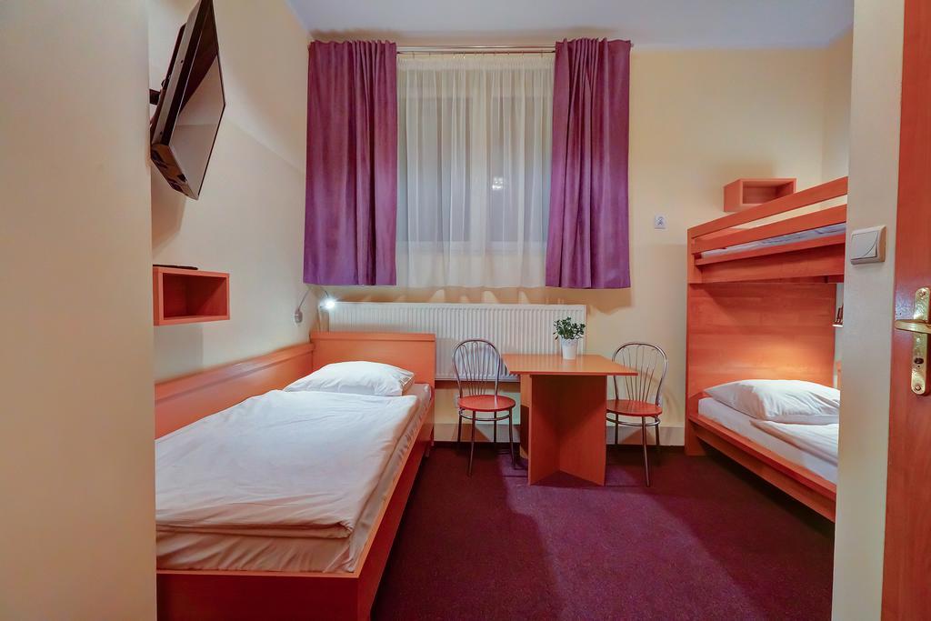 Hostel Evotel Зелонка Экстерьер фото