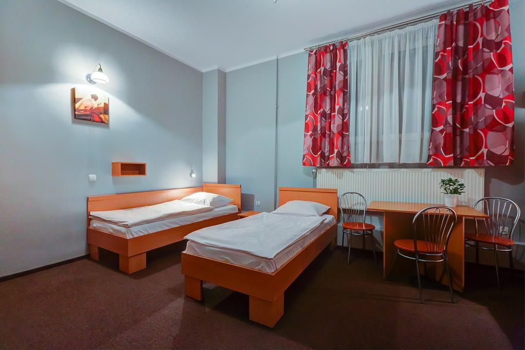Hostel Evotel Зелонка Экстерьер фото