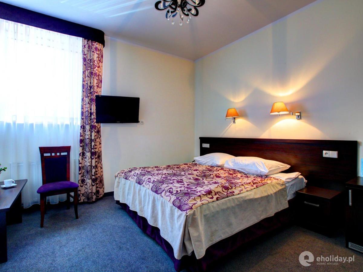 Hostel Evotel Зелонка Экстерьер фото